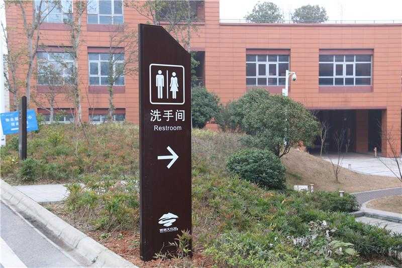 在標(biāo)識設(shè)計中，箭頭起到什么作用呢？